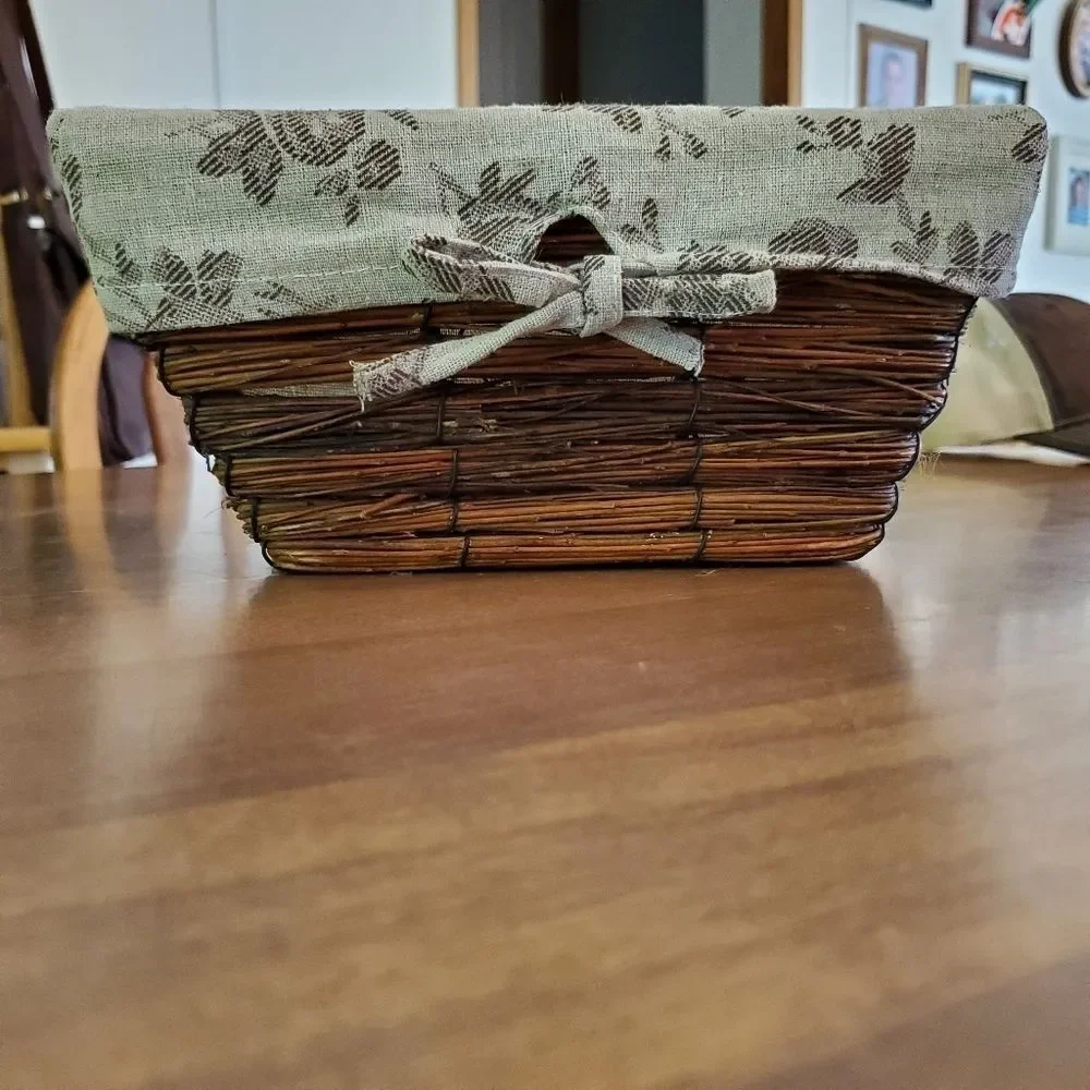 Vintage Basket Lined Vanity Twig 10x7x5